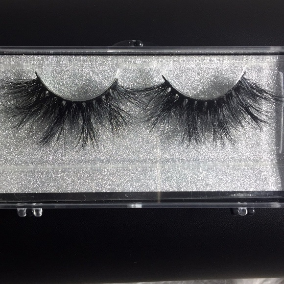 💯 Mink Lashes Diva in the D Eye Lash #Diva… - Picture 3 of 8